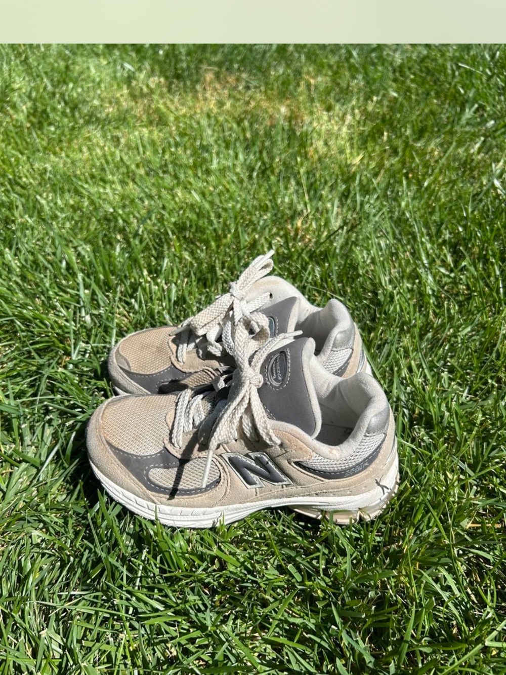 New Balance 2002r size 11.5 kids
